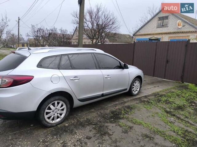 Сірий Рено Меган, об'ємом двигуна 1.46 л та пробігом 246 тис. км за 5300 $, фото 3 на Automoto.ua