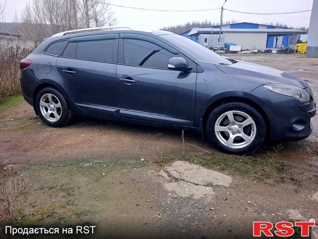 Серый Рено Меган, объемом двигателя 1.5 л и пробегом 25000 тыс. км за 6500 $, фото 3 на Automoto.ua