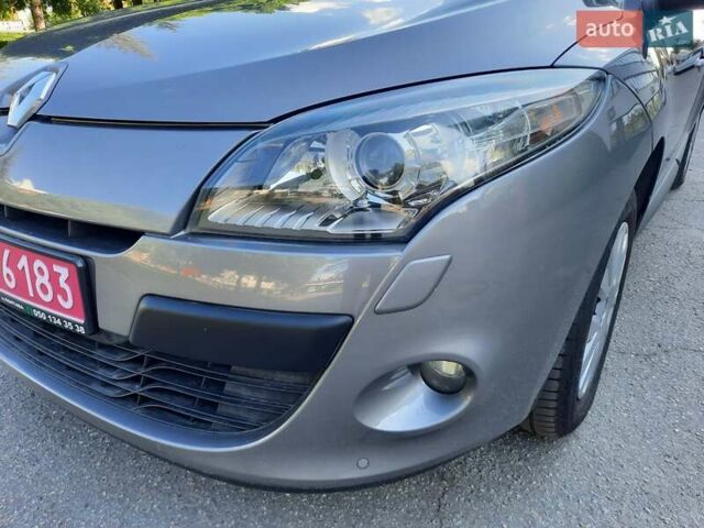 Серый Рено Меган, объемом двигателя 1.6 л и пробегом 194 тыс. км за 8100 $, фото 22 на Automoto.ua