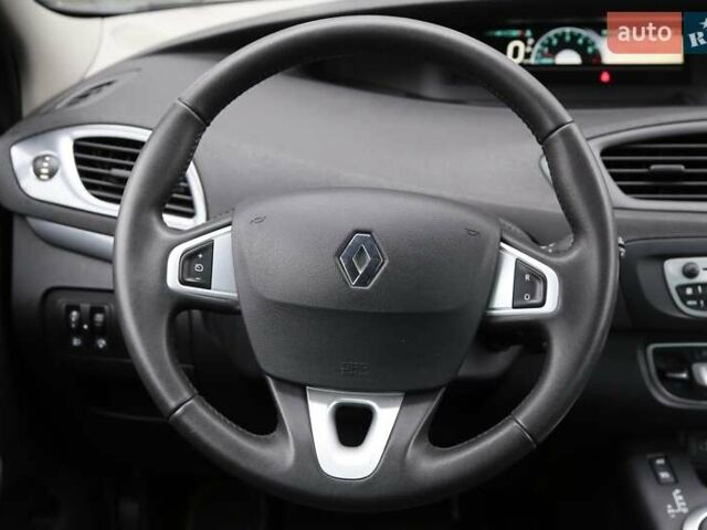 Серый Рено Меган, объемом двигателя 1.46 л и пробегом 176 тыс. км за 8300 $, фото 14 на Automoto.ua