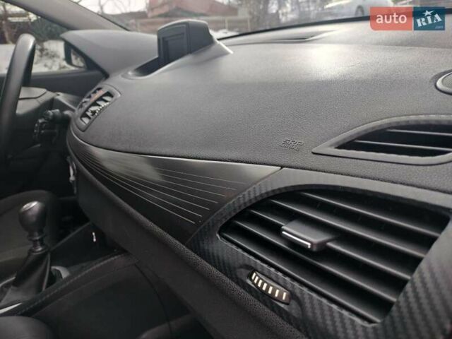 Серый Рено Меган, объемом двигателя 1.9 л и пробегом 266 тыс. км за 6700 $, фото 13 на Automoto.ua