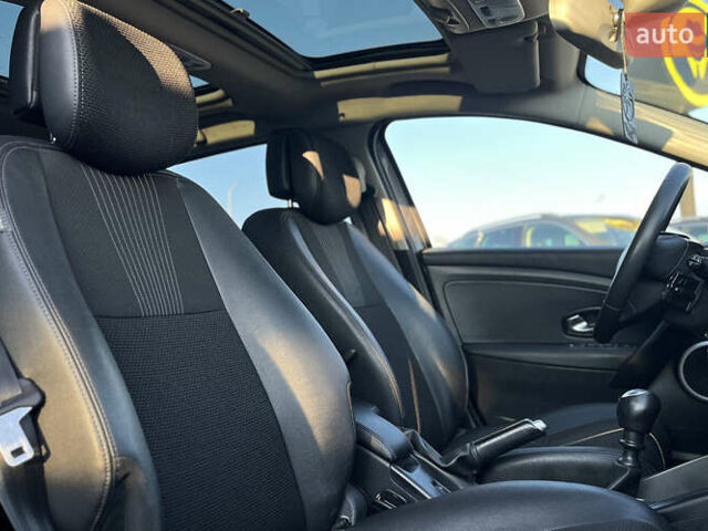 Сірий Рено Меган, об'ємом двигуна 1.46 л та пробігом 208 тис. км за 7800 $, фото 16 на Automoto.ua