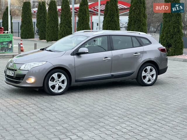 Серый Рено Меган, объемом двигателя 1.46 л и пробегом 220 тыс. км за 7900 $, фото 50 на Automoto.ua