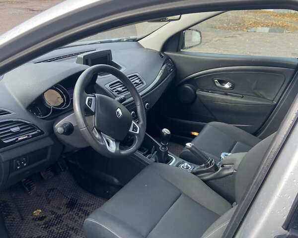 Серый Рено Меган, объемом двигателя 1.46 л и пробегом 221 тыс. км за 7000 $, фото 5 на Automoto.ua