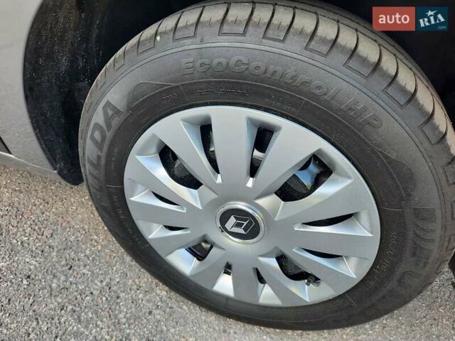 Серый Рено Меган, объемом двигателя 1.6 л и пробегом 194 тыс. км за 8100 $, фото 112 на Automoto.ua