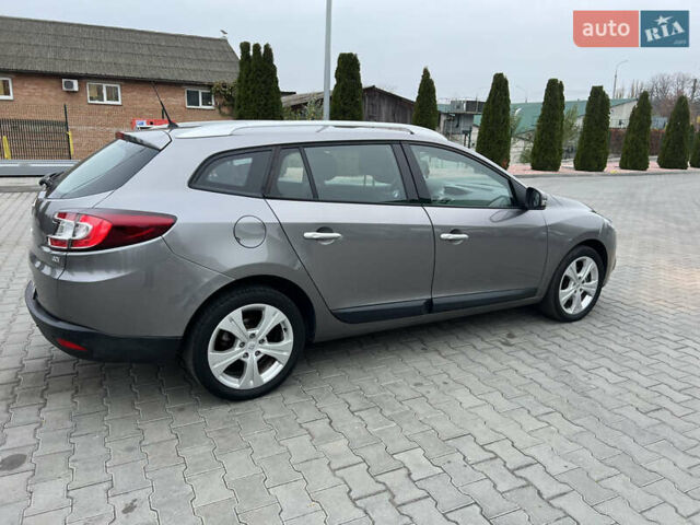 Серый Рено Меган, объемом двигателя 1.46 л и пробегом 220 тыс. км за 7900 $, фото 13 на Automoto.ua