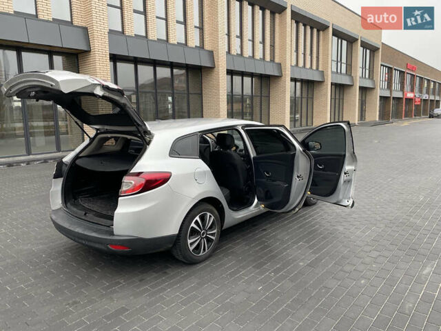 Сірий Рено Меган, об'ємом двигуна 1.46 л та пробігом 239 тис. км за 6600 $, фото 7 на Automoto.ua