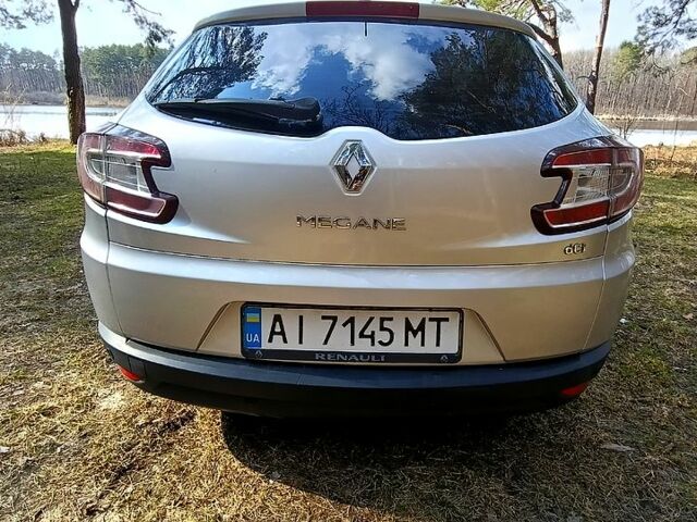 Сірий Рено Меган, об'ємом двигуна 1.5 л та пробігом 230 тис. км за 6800 $, фото 1 на Automoto.ua