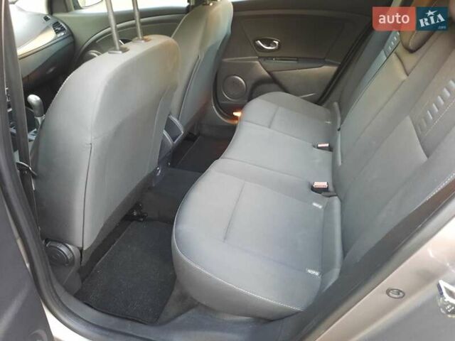 Серый Рено Меган, объемом двигателя 1.6 л и пробегом 201 тыс. км за 7700 $, фото 57 на Automoto.ua