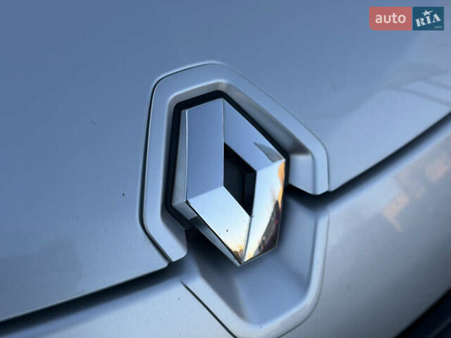 Сірий Рено Меган, об'ємом двигуна 1.5 л та пробігом 260 тис. км за 7550 $, фото 13 на Automoto.ua
