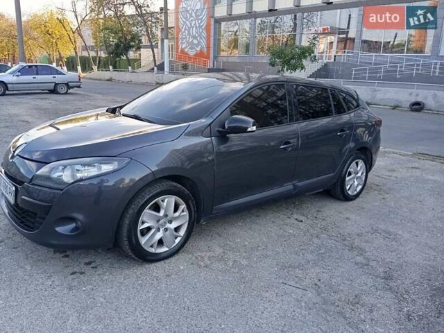 Сірий Рено Меган, об'ємом двигуна 1.46 л та пробігом 334 тис. км за 7600 $, фото 2 на Automoto.ua