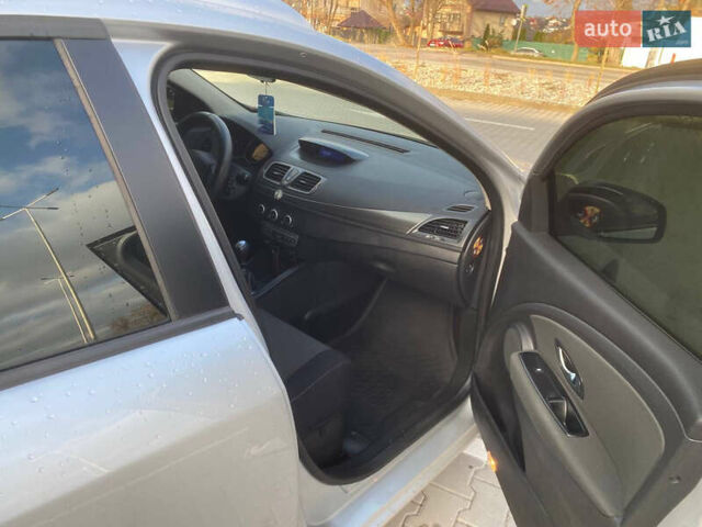 Серый Рено Меган, объемом двигателя 1.46 л и пробегом 258 тыс. км за 6900 $, фото 29 на Automoto.ua