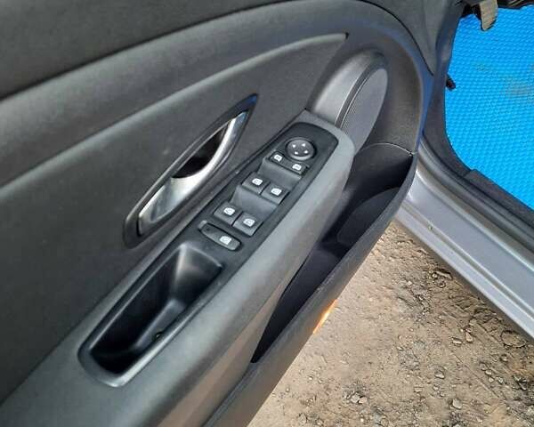 Сірий Рено Меган, об'ємом двигуна 1.5 л та пробігом 260 тис. км за 7200 $, фото 9 на Automoto.ua