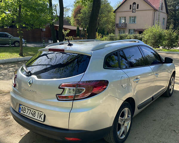 Серый Рено Меган, объемом двигателя 1.46 л и пробегом 315 тыс. км за 6300 $, фото 4 на Automoto.ua