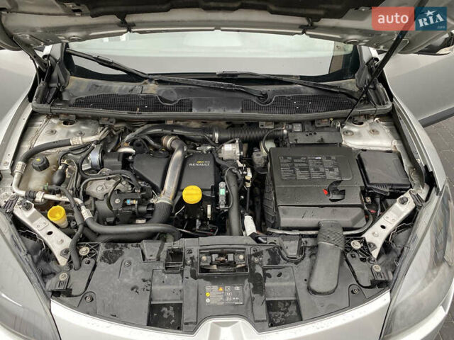 Сірий Рено Меган, об'ємом двигуна 1.46 л та пробігом 239 тис. км за 6600 $, фото 10 на Automoto.ua