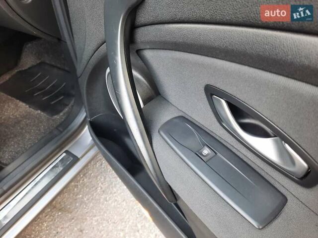 Серый Рено Меган, объемом двигателя 1.6 л и пробегом 194 тыс. км за 8100 $, фото 105 на Automoto.ua