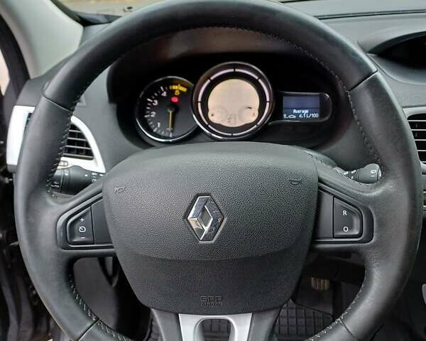 Серый Рено Меган, объемом двигателя 1.5 л и пробегом 285 тыс. км за 7000 $, фото 18 на Automoto.ua