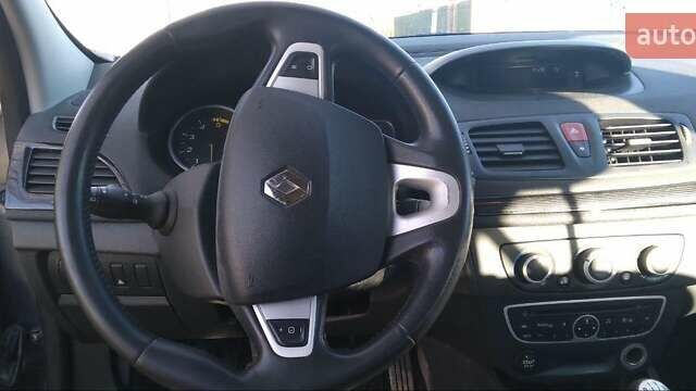 Серый Рено Меган, объемом двигателя 1.5 л и пробегом 265 тыс. км за 6800 $, фото 7 на Automoto.ua