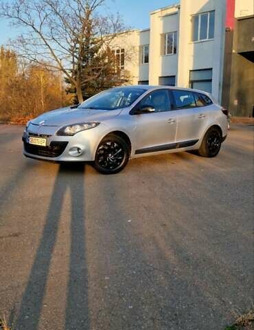 Сірий Рено Меган, об'ємом двигуна 1.5 л та пробігом 288 тис. км за 7100 $, фото 3 на Automoto.ua