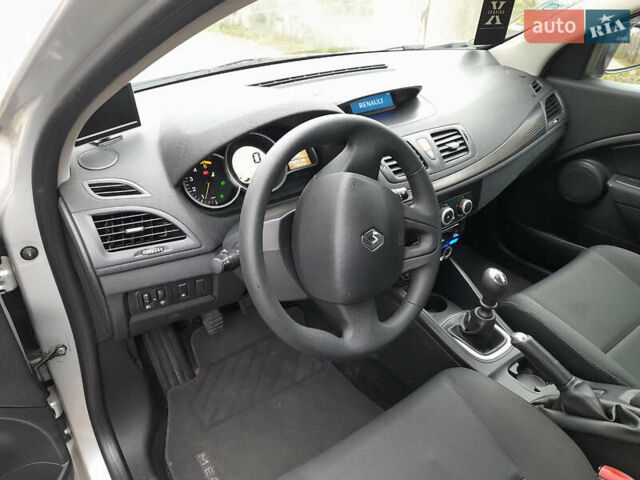 Серый Рено Меган, объемом двигателя 1.5 л и пробегом 270 тыс. км за 7350 $, фото 27 на Automoto.ua