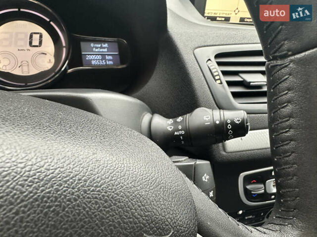 Сірий Рено Меган, об'ємом двигуна 1.87 л та пробігом 200 тис. км за 7700 $, фото 45 на Automoto.ua