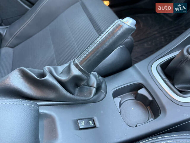 Сірий Рено Меган, об'ємом двигуна 1.5 л та пробігом 260 тис. км за 7550 $, фото 54 на Automoto.ua
