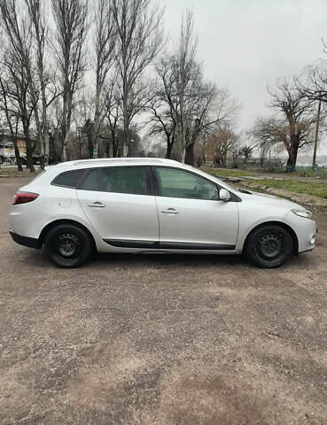 Серый Рено Меган, объемом двигателя 1.87 л и пробегом 220 тыс. км за 6800 $, фото 1 на Automoto.ua