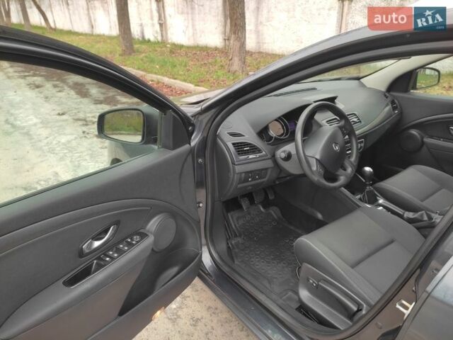 Серый Рено Меган, объемом двигателя 1.5 л и пробегом 227 тыс. км за 6550 $, фото 24 на Automoto.ua