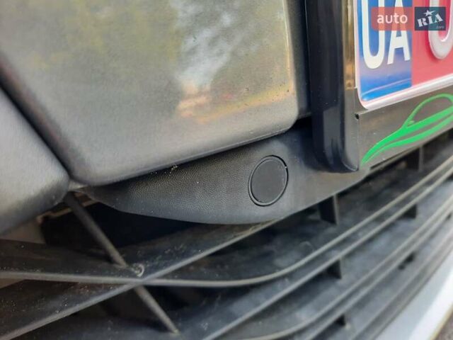 Серый Рено Меган, объемом двигателя 1.6 л и пробегом 194 тыс. км за 8100 $, фото 27 на Automoto.ua