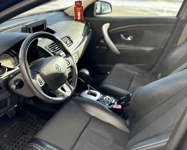 Серый Рено Меган, объемом двигателя 1.46 л и пробегом 262 тыс. км за 7800 $, фото 13 на Automoto.ua