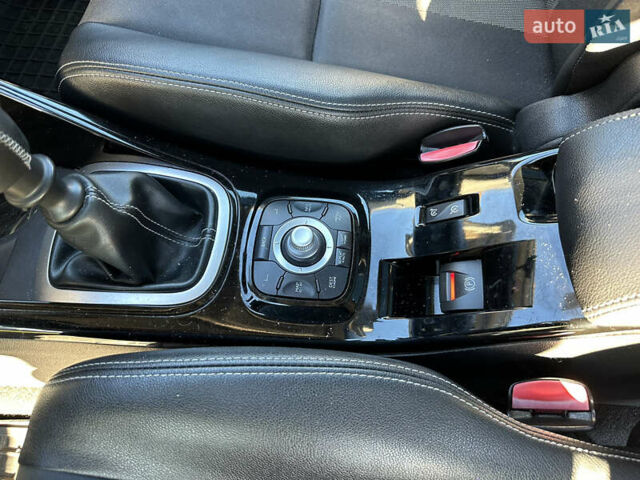 Серый Рено Меган, объемом двигателя 1.5 л и пробегом 257 тыс. км за 8500 $, фото 2 на Automoto.ua