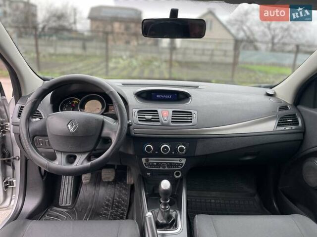 Сірий Рено Меган, об'ємом двигуна 1.46 л та пробігом 268 тис. км за 6400 $, фото 10 на Automoto.ua
