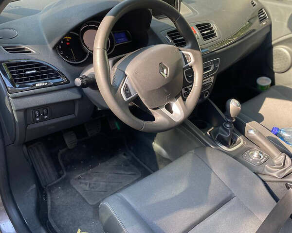 Серый Рено Меган, объемом двигателя 1.5 л и пробегом 151 тыс. км за 7800 $, фото 11 на Automoto.ua