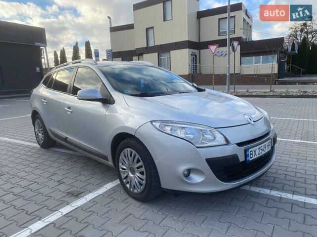 Серый Рено Меган, объемом двигателя 1.46 л и пробегом 258 тыс. км за 6900 $, фото 19 на Automoto.ua