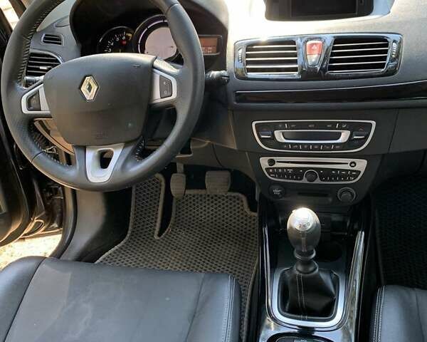 Серый Рено Меган, объемом двигателя 1.4 л и пробегом 234 тыс. км за 7200 $, фото 8 на Automoto.ua