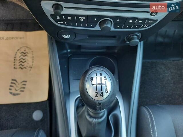 Серый Рено Меган, объемом двигателя 1.6 л и пробегом 194 тыс. км за 8100 $, фото 53 на Automoto.ua