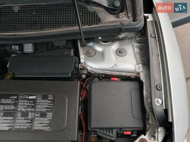 Серый Рено Меган, объемом двигателя 1.5 л и пробегом 273 тыс. км за 6900 $, фото 2 на Automoto.ua