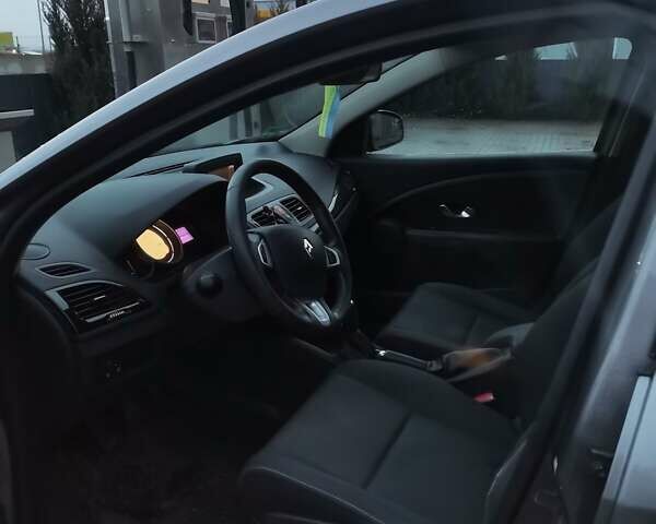 Сірий Рено Меган, об'ємом двигуна 1.46 л та пробігом 267 тис. км за 6900 $, фото 17 на Automoto.ua