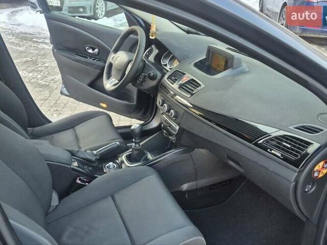 Серый Рено Меган, объемом двигателя 1.46 л и пробегом 208 тыс. км за 5999 $, фото 63 на Automoto.ua