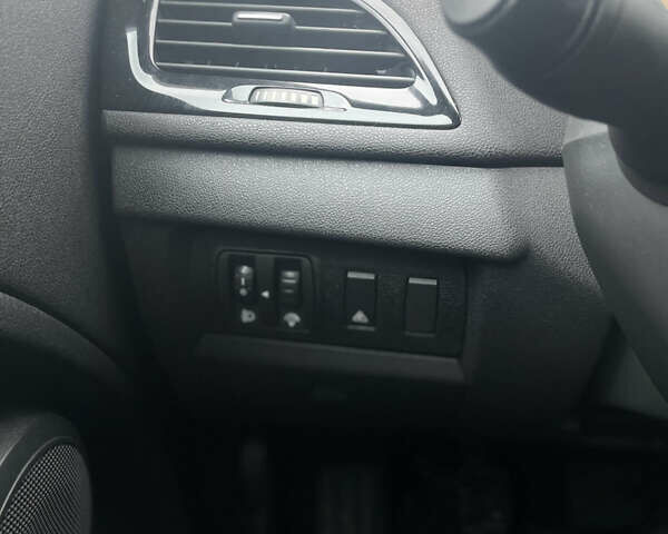 Сірий Рено Меган, об'ємом двигуна 1.5 л та пробігом 184 тис. км за 7100 $, фото 8 на Automoto.ua