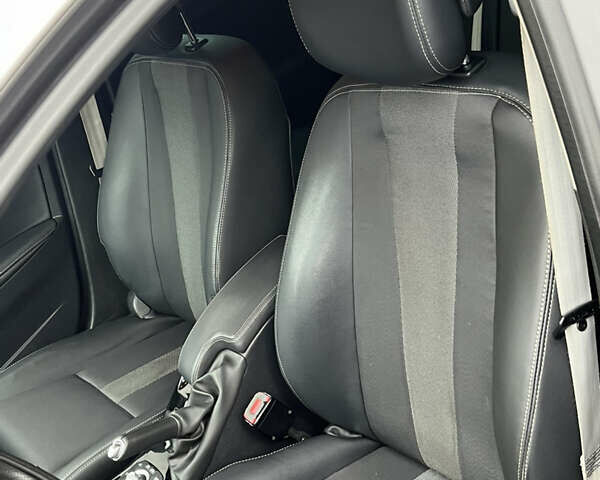 Сірий Рено Меган, об'ємом двигуна 1.46 л та пробігом 237 тис. км за 6550 $, фото 24 на Automoto.ua