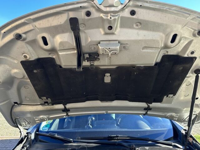 Серый Рено Меган, объемом двигателя 1.5 л и пробегом 257 тыс. км за 8000 $, фото 14 на Automoto.ua