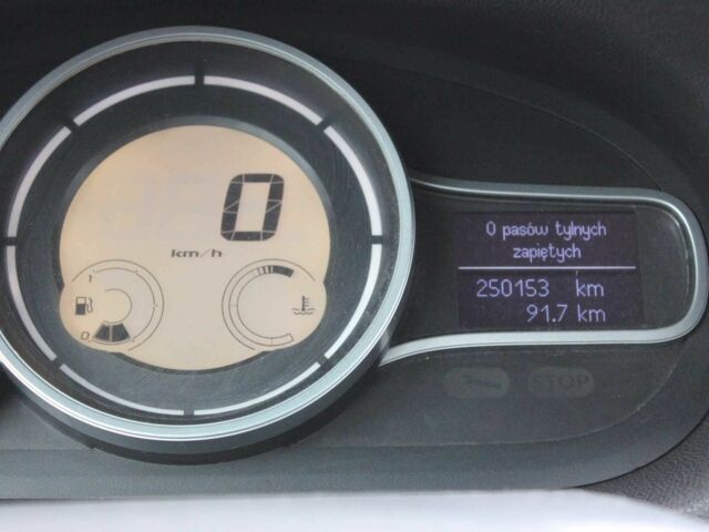 Серый Рено Меган, объемом двигателя 1.4 л и пробегом 250 тыс. км за 5450 $, фото 13 на Automoto.ua