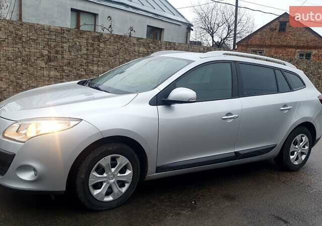 Серый Рено Меган, объемом двигателя 1.46 л и пробегом 235 тыс. км за 6980 $, фото 5 на Automoto.ua