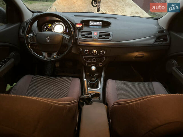 Серый Рено Меган, объемом двигателя 1.46 л и пробегом 266 тыс. км за 6800 $, фото 6 на Automoto.ua