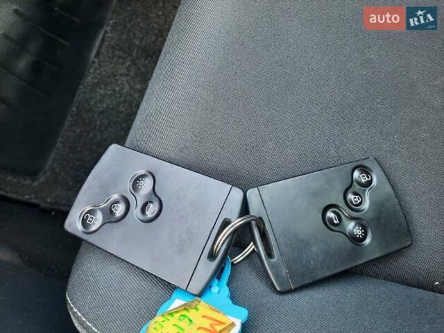 Серый Рено Меган, объемом двигателя 1.6 л и пробегом 194 тыс. км за 8100 $, фото 63 на Automoto.ua
