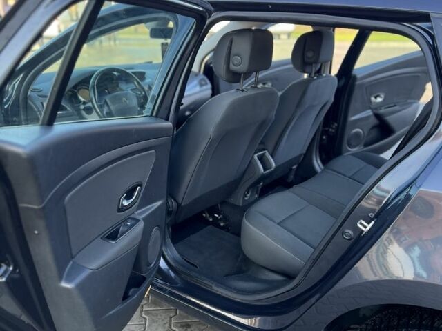 Сірий Рено Меган, об'ємом двигуна 1.5 л та пробігом 350 тис. км за 6200 $, фото 8 на Automoto.ua