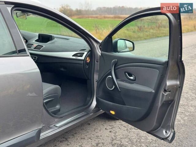 Сірий Рено Меган, об'ємом двигуна 1.46 л та пробігом 270 тис. км за 7800 $, фото 21 на Automoto.ua