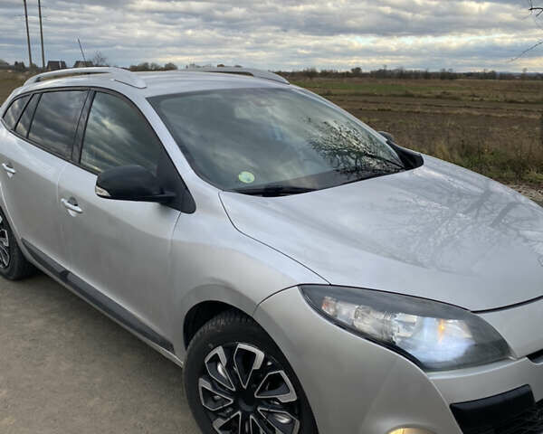 Сірий Рено Меган, об'ємом двигуна 1.5 л та пробігом 200 тис. км за 4950 $, фото 2 на Automoto.ua