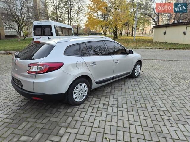 Сірий Рено Меган, об'ємом двигуна 1.46 л та пробігом 252 тис. км за 7300 $, фото 5 на Automoto.ua
